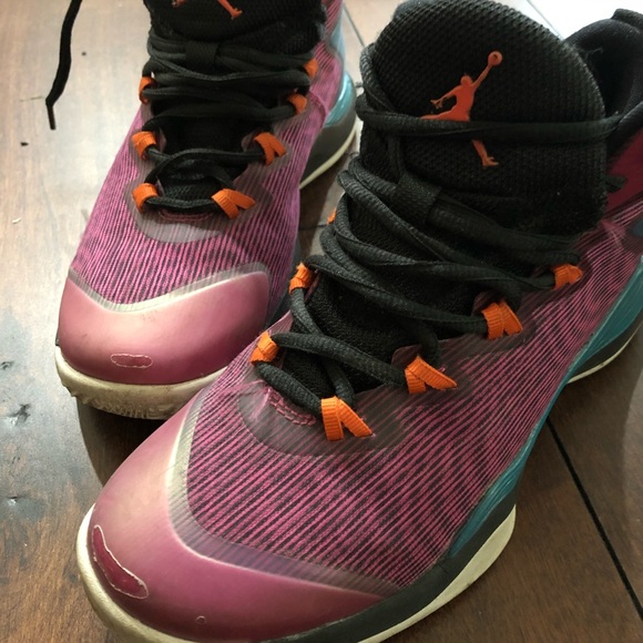 girls jordan basketball shoes